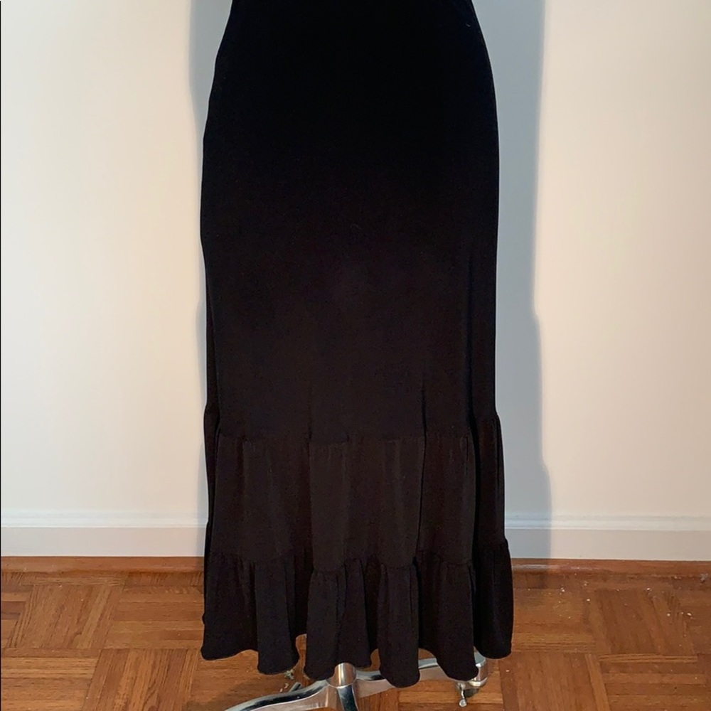 Wear everywhere Little Black Skirt! Wrinkle free - Picture 4 of 5